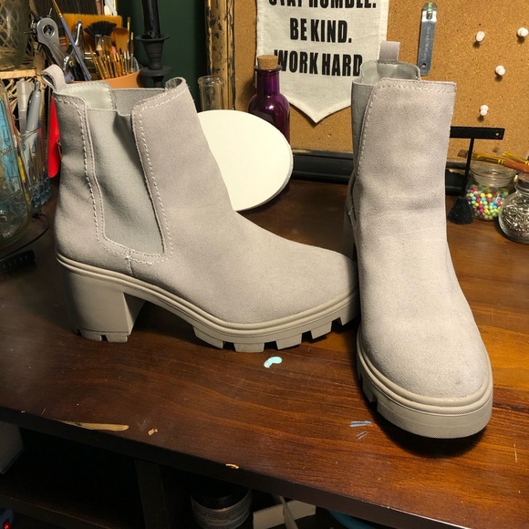 Gray Splendid Boots - Picture 3 of 5